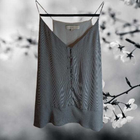 Loft Large sleeveless black and white lined polyester woman's top. - Picture 1 of 1